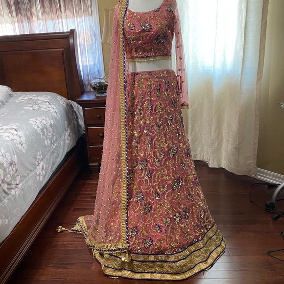 Reception Lehenga - Picture 1 of 7